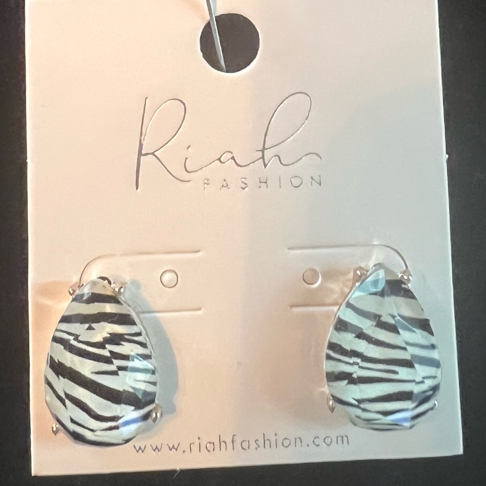 Riah Fashion Zebra Print Teardrop Earrings